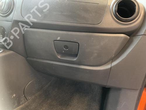 glove-box-peugeot-bipper-tepee-2008-35912980 main image