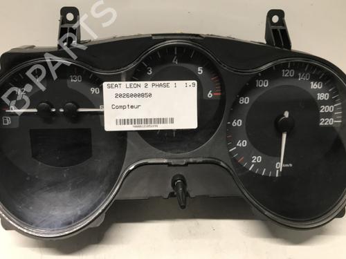 Used Instrument cluster Instrument cluster SEAT LEON (1P1) 1.9 TDI (105 hp) 33602450 33602450