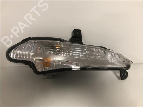 Used Right front indicator Right front indicator PEUGEOT 308 II (LB_, LP_, LW_, LH_, L3_) 1.6 THP 125 (125 hp) 33581684 33581684