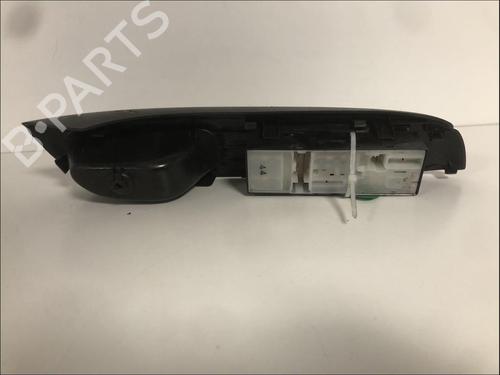 Used Left front window switch Left front window switch NISSAN NOTE (E12) 1.5 dCi (90 hp) 33580417 33580417
