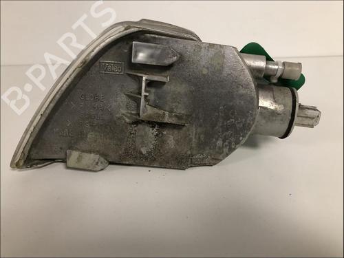 Used Right front indicator Right front indicator CITROËN SAXO (S0, S1) [1996-2004] 33588122 33588122