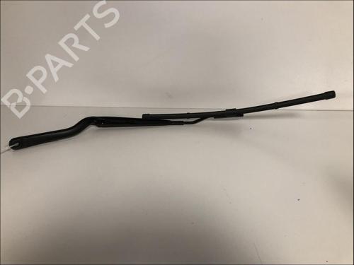 Used Front windshield wiper arm Front windshield wiper arm 37752621 37752621