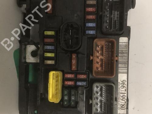 Used Fuse box Fuse box PEUGEOT 207 (WA_, WC_) 1.6 HDi (90 hp) 33597322 33597322