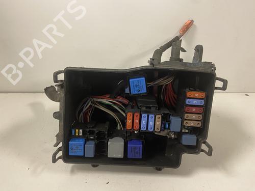 Used Fuse box Fuse box RENAULT TRAFIC III Van (FG_) 1.6 dCi 120 (FGMB, FGMC) (120 hp) 36149335 36149335