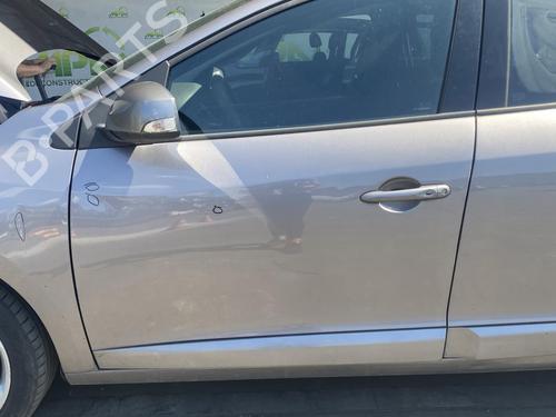 left-front-door-renault-megane-iii-hatchback-bz01_-b3_-2008-37256133 main image