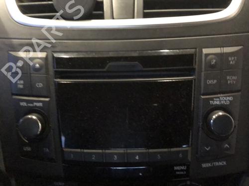 Used Radio Radio SUZUKI SWIFT IV (FZ, NZ) 1.2 (AZH412, ZC72S) (94 hp) 33598399 33598399