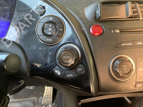 Comando clima Comando clima HONDA CIVIC VIII Hatchback (FN, FK) 2.2 CTDi (FK3) (140 hp) 35914598 35914598