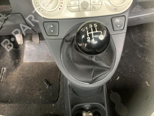 Used Gear lever Gear lever FIAT 500 (312_) 1.2 (312AXA1A) (69 hp) 35913419 35913419