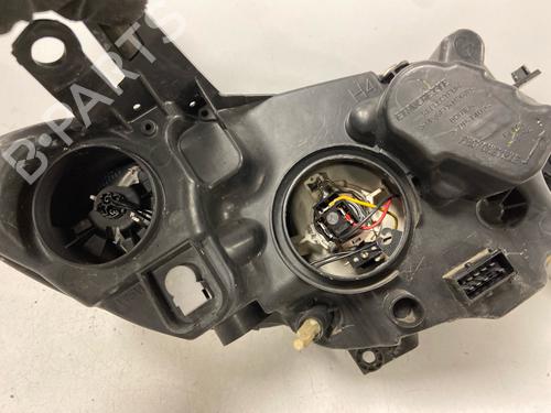left-headlight-peugeot-1007-km_-2005-37187998 main image