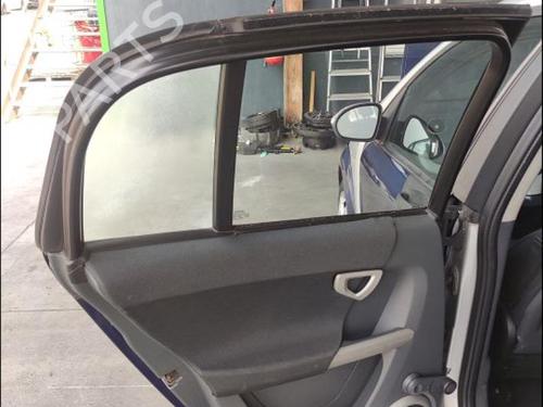 Lève-vitre arrière gauche Lève-vitre arrière gauche SMART FORFOUR (454) 1.3 (454.031) (95 hp) 36575504 36575504
