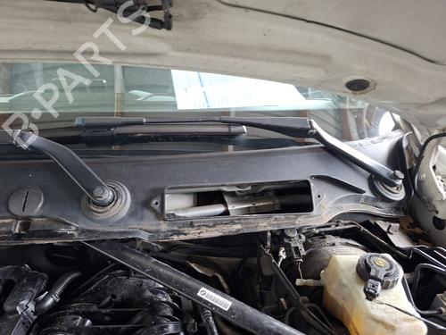 Used Front wiper motor Front wiper motor BMW 1 (E87) 120 d (177 hp) 36582782 36582782