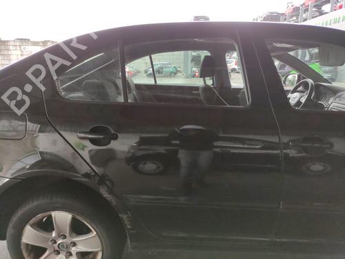 Used Right rear door Right rear door SKODA OCTAVIA II (1Z3) 1.6 TDI (105 hp) 33593080 33593080