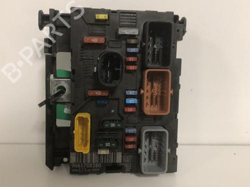 Used Fuse box Fuse box PEUGEOT 207 (WA_, WC_) 1.6 HDi (109 hp) 33596332 33596332