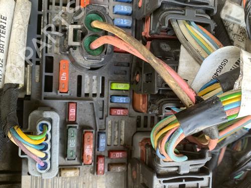 Used Fuse box Fuse box CITROËN C5 III Break (RW_) 2.0 HDi 140 (140 hp) 35915700 35915700
