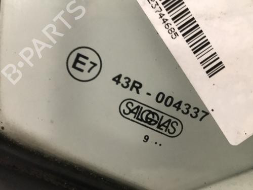 Vidro triangular frente direito Vidro triangular frente direito OPEL AGILA B (H08) 1.0 (F68) (65 hp) 33948214 33948214