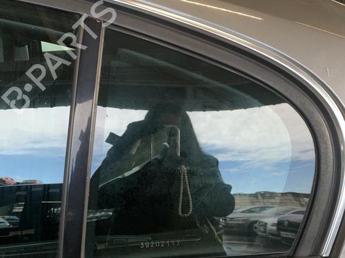 Vidro porta trás esquerda Vidro porta trás esquerda RENAULT LAGUNA III (BT0/1) 2.0 dCi (BT07, BT0J, BT14, BT1A, BT1S) (131 hp) 33595897 33595897