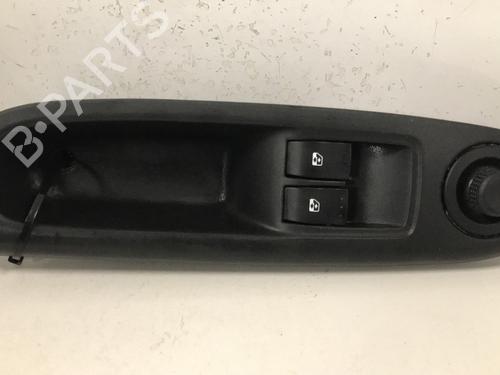 Used Left front window switch Left front window switch RENAULT CLIO II (BB_, CB_) [1998-2016] 33599398 33599398
