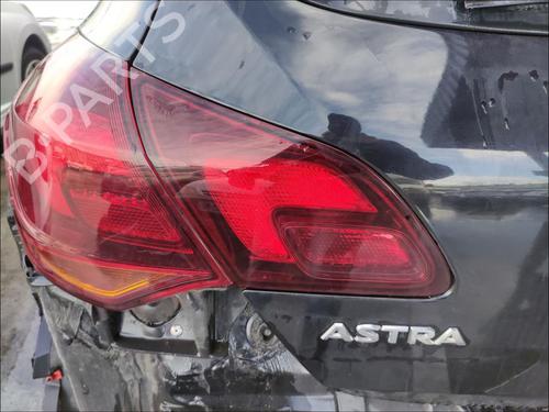 left-tailgate-light-opel-astra-h-a04-2004-2005-2006-2007-2008-2009-2010-2011-2012-2013-2014-35907453 main image