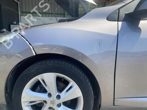 left-front-fenders-renault-megane-iii-hatchback-bz01_-b3_-2008-37256131 main image