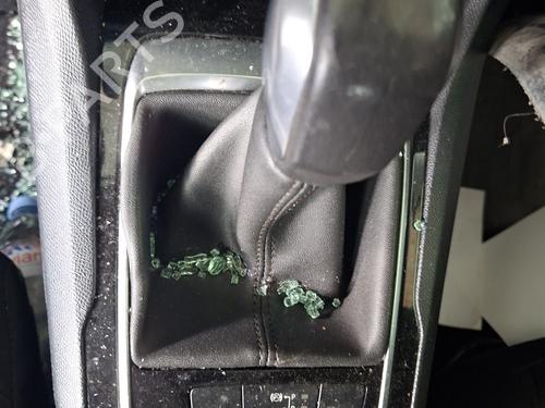 Selector da caixa Selector da caixa PEUGEOT 308 SW II (LC_, LJ_, LR_, LX_, L4_) 1.6 BlueHDi 120 (120 hp) 35916126 35916126