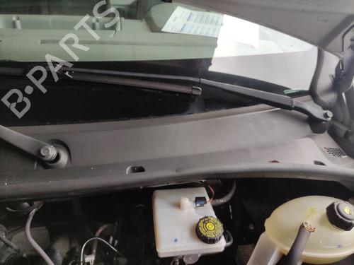 Used Front wiper motor Front wiper motor RENAULT MASTER III Van (FV) 2.3 dCi 110 FWD (FV0R, FV0W, FV1A) (110 hp) 35912277 35912277