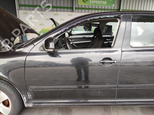 Used Left front door Left front door SKODA OCTAVIA II (1Z3) 1.6 TDI (105 hp) 33593068 33593068