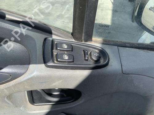 Used Left front window switch Left front window switch IVECO DAILY IV Van 35C12 V, 35C12 V/P, 35S12 V, 35S12 V/P (116 hp) 33594535 33594535