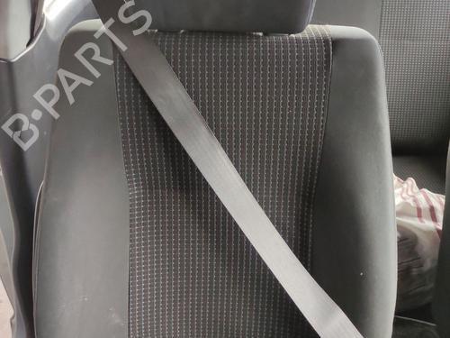 front-right-seatbelt-suzuki-swift-iii-mz-ez-2005-35910648 main image