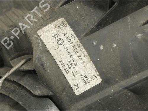 Used Left headlight Left headlight MERCEDES-BENZ SPRINTER 2-t Bus (B901, B902) 213 CDI (902.671, 902.672) (129 hp) 33573243 33573243