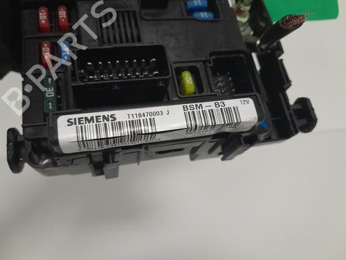 Used Fuse box Fuse box 38941540 38941540