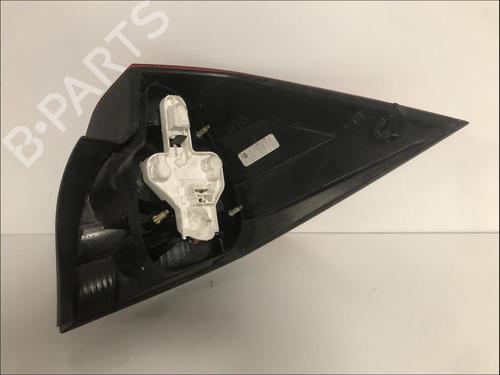 Used Right taillight Right taillight 33586547 33586547