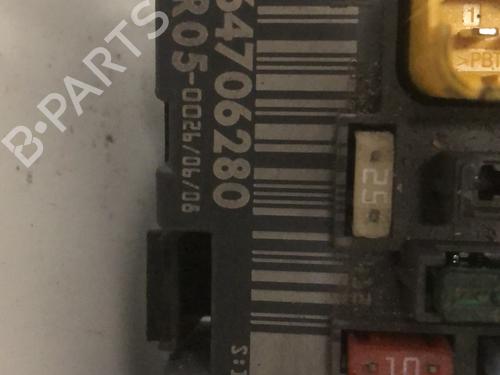 Used Fuse box Fuse box PEUGEOT 308 I (4A_, 4C_) 1.6 HDi (90 hp) 33598131 33598131