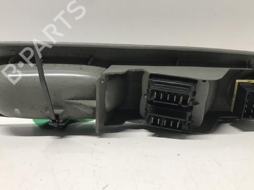 Used Left front window switch Left front window switch RENAULT TWINGO I (C06_) [1993-2012] 33590173 33590173