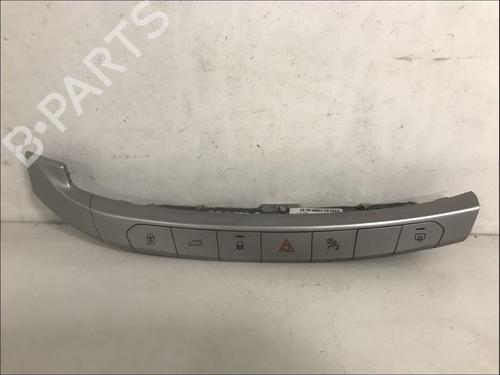 Used Warning switch Warning switch FIAT TIPO Saloon (356_, 357_) [2015-2026] 33573988 33573988