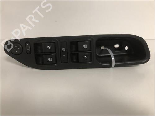 Used Left front window switch Left front window switch FIAT TIPO Estate (356_, 357_) 1.3 D (356WXH1A) (95 hp) 33580222 33580222