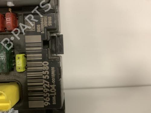 Used Fuse box Fuse box PEUGEOT 307 (3A/C) 1.4 16V (88 hp) 33593843 33593843