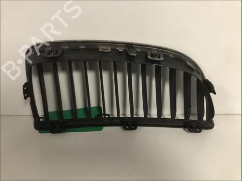 Grill Grill BMW 3 (E90) 318 d (122 hp) 33579776 33579776