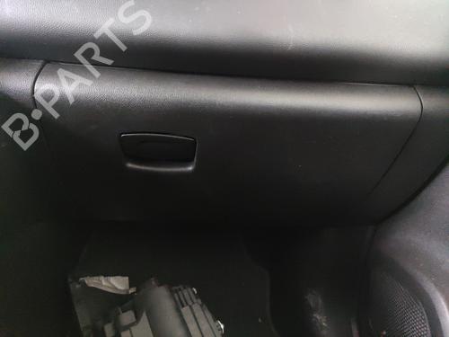 glove-box-renault-kadjar-ha_-hl_-2015-35910977 main image