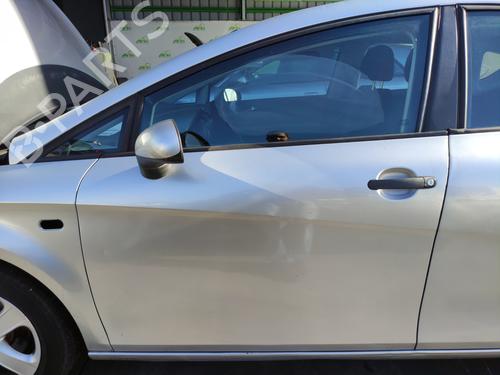 left-front-door-seat-leon-1p1-2005-2006-2007-2008-2009-2010-2011-2012-2013-33594234 main image
