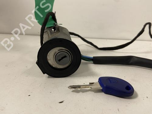 Used Ignition barrel Ignition barrel IVECO DAILY III Van 35 C 12 V, 35 S 12 V (AGKA43A2, AGKB43A2, AGKB46A2,... (116 hp) 36582058 36582058