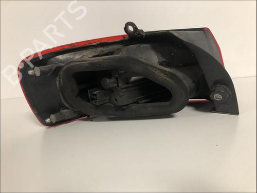 Used Right taillight Right taillight FIAT CROMA (194_) 1.9 D Multijet (194AXC1B, 194AXC12) (150 hp) 33586876 33586876