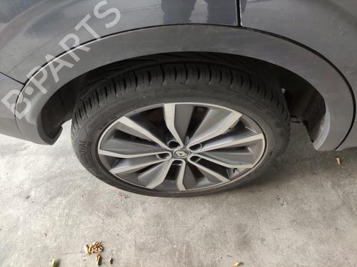 wheel-arch-renault-kadjar-ha_-hl_-2015-36576911 main image