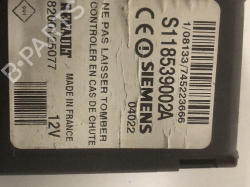 Used Card reader Card reader RENAULT SCÉNIC II (JM0/1_) [2003-2010] 33598892 33598892