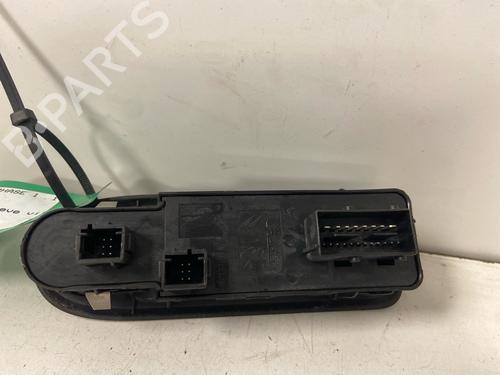 Used Left front window switch Left front window switch 38309700 38309700