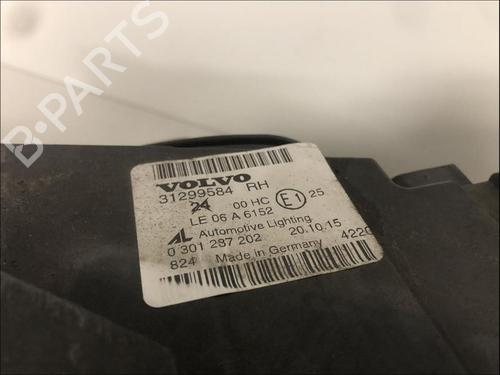 Used Right headlight Right headlight VOLVO V50 (545) 2.0 D (136 hp) 33574491 33574491