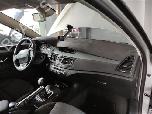 Salpicadero Salpicadero RENAULT LAGUNA III (BT0/1) 2.0 dCi (BT07, BT0J, BT14, BT1A, BT1S) (131 hp) 33590521 33590521