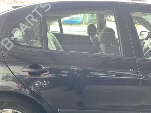 Dør højre bagtil Dør højre bagtil SEAT LEON (1M1) 1.9 TDI (110 hp) 34705722 34705722