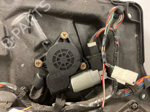 Motor elevalunas delantero izquierdo Motor elevalunas delantero izquierdo 39549906 39549906