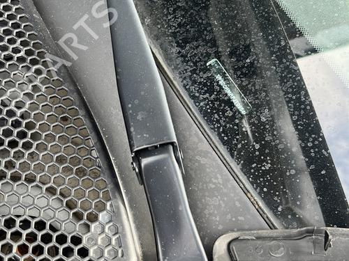 Used Front wiper motor Front wiper motor PEUGEOT 208 I (CA_, CC_) 1.2 PureTech 82 (82 hp) 33890342 33890342