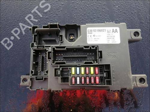 Used Fuse box Fuse box OPEL CORSA D (S07) 1.3 CDTI (L08, L68) (75 hp) 35907167 35907167